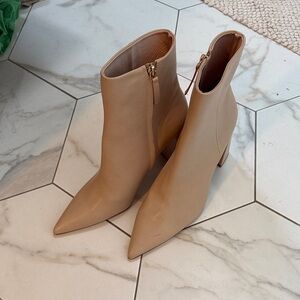 Elegant Tan Ankle Boots